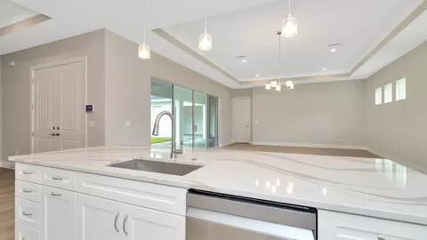 Kitchen - 8308 Golden Beach Ct, Parrish, FL 34219 photo 3 of 6