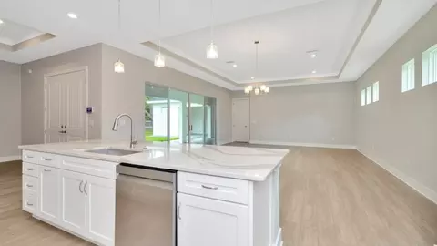 Living - 8308 Golden Beach Ct, Parrish, FL 34219 photo 2 of 7