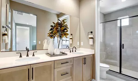 Bath - 29577 Monarch Rd, Menifee, CA 92586 photo 5 of 5