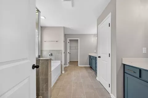 Entry Way - 406 Baxter Dr, Kathleen, GA 31047 photo 1 of 1