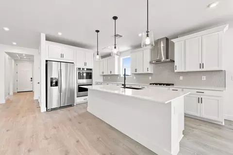 Kitchen - 2122 W Desert View Dr, Phoenix, AZ 85041 photo 1 of 3