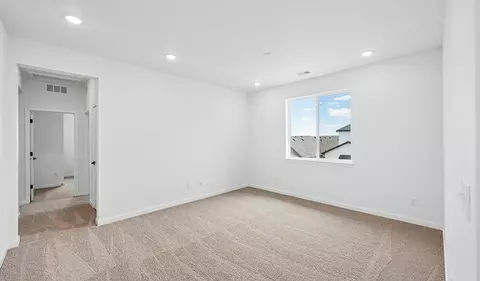 Bedroom - 5588 Tamarack Ave, Longmont, CO 80504 photo 1 of 6