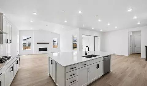 Kitchen - 5588 Tamarack Ave, Longmont, CO 80504 photo 1 of 3