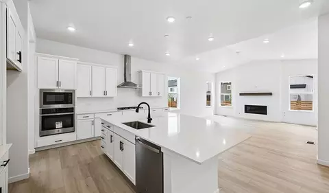 Kitchen - 5588 Tamarack Ave, Longmont, CO 80504 photo 1 of 3