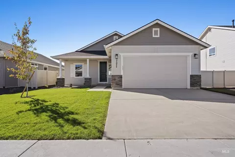 1581 SW Silverstone, Mountain Home, ID 83647
