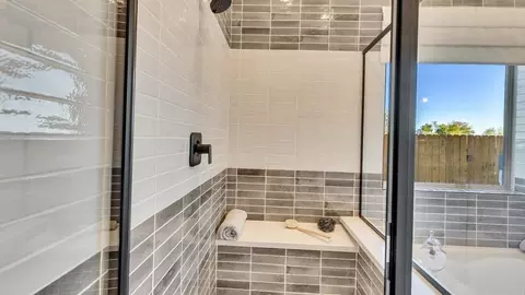 Bath - 25521 Udel Ln, Elgin, TX 78621 photo 3 of 16