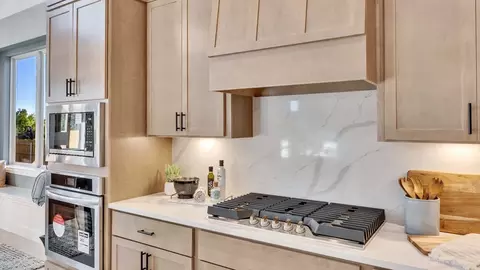 Kitchen - 25521 Udel Ln, Elgin, TX 78621 photo 6 of 19