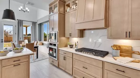 Kitchen - 25521 Udel Ln, Elgin, TX 78621 photo 7 of 19