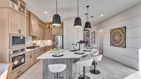 Kitchen - 25521 Udel Ln, Elgin, TX 78621 photo 9 of 19