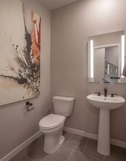 Bath - 6762 Quantum Loop, San Jose, CA 95119 photo 4 of 23