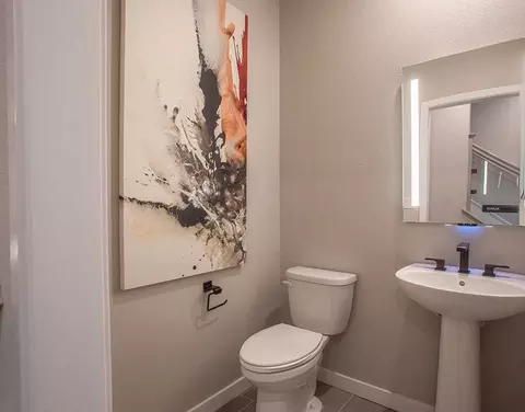 Bath - 6762 Quantum Loop, San Jose, CA 95119 photo 3 of 23
