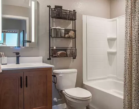 Bath - 6762 Quantum Loop, San Jose, CA 95119 photo 5 of 23