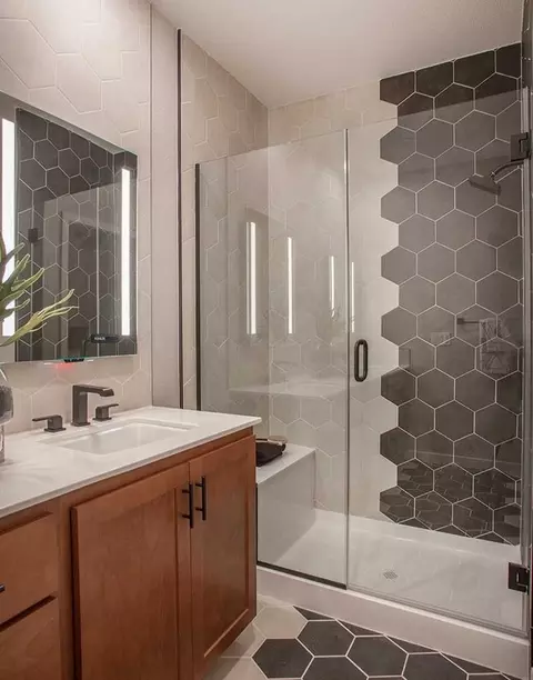 Bath - 6762 Quantum Loop, San Jose, CA 95119 photo 1 of 23
