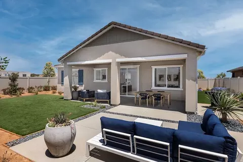 Exterior - 44332 32nd St E, Lancaster, CA 93535 photo 3 of 6