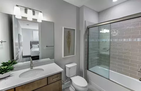 Bath - 18405 Parksville Dr, Estero, FL 33928 photo 4 of 4
