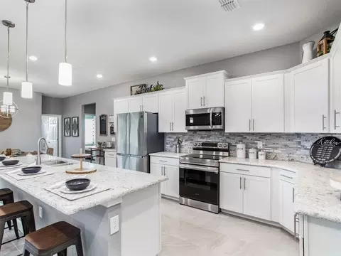 Kitchen - 5386 Duxford Cir, Saint Cloud, FL 34771 photo 1 of 5