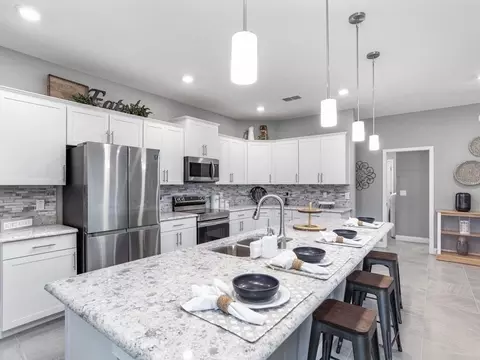 Kitchen - 5386 Duxford Cir, Saint Cloud, FL 34771 photo 2 of 5