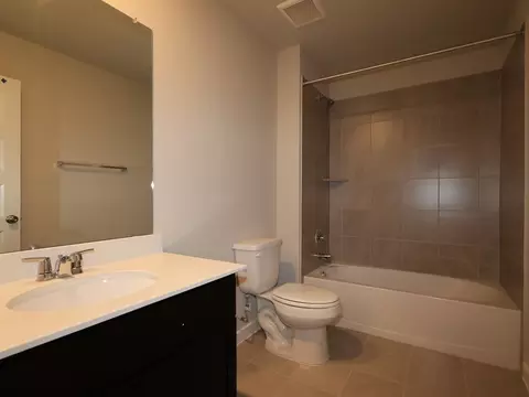 Bath - 12400 Setting Peak Ln, Buda, TX 78610 photo 1 of 1