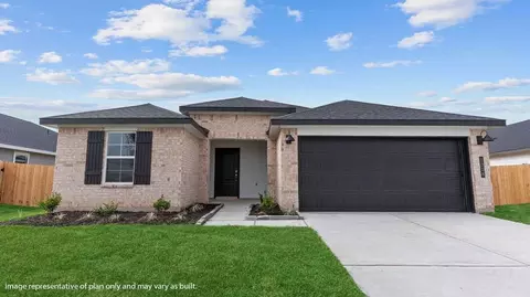 Exterior - 13 Robin Ct, Angleton, TX 77515 photo 2 of 10
