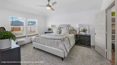 Bedroom - 13 Robin Ct, Angleton, TX 77515 photo 1 of 6