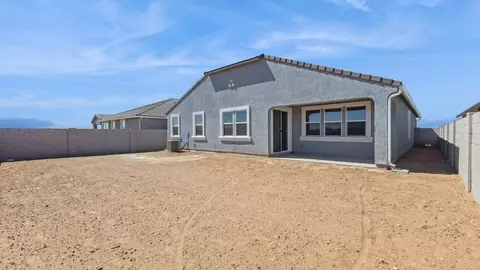 Exterior - 9648 S Caballo Dr, Apache Junction, AZ 85120 photo 3 of 16
