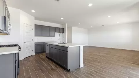 Kitchen - 9648 S Caballo Dr, Apache Junction, AZ 85120 photo 3 of 9