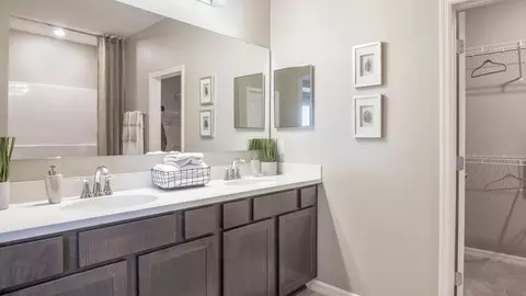 Bath - 10238 Hexam Rd, Weeki Wachee, FL 34613 photo 3 of 3