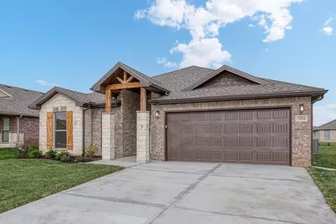 Exterior - 25490 84th St, Lenexa, KS 66227 photo 2 of 12