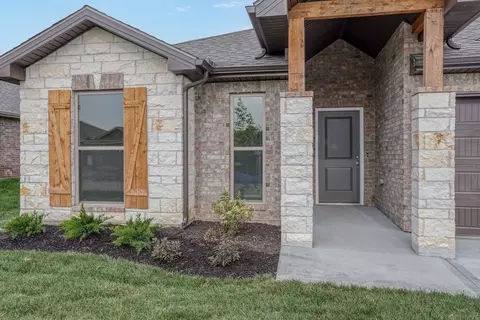 Exterior - 25490 84th St, Lenexa, KS 66227 photo 4 of 12