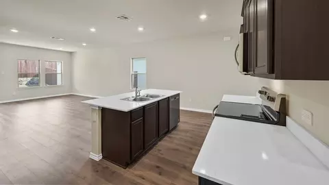 Kitchen - 133 Pheasant Run Rd, Terrell, TX 75160 photo 6 of 13