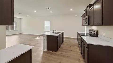 Kitchen - 133 Pheasant Run Rd, Terrell, TX 75160 photo 7 of 13