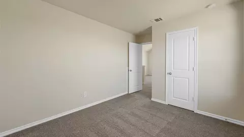 Bedroom - 133 Pheasant Run Rd, Terrell, TX 75160 photo 9 of 11