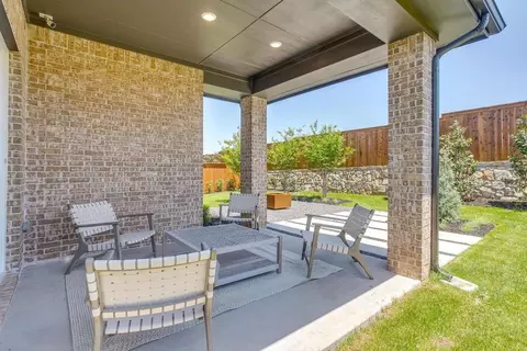 Exterior - 2100 Baxter Rd, Celina, TX 75009 photo 9 of 11