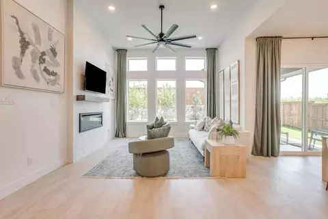 Living - 2100 Baxter Rd, Celina, TX 75009 photo 4 of 5