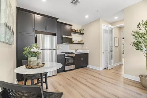 Kitchen - 29902 Vintage Ct, Castaic, CA 91384 photo 6 of 8