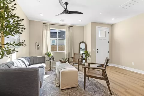 Living - 29902 Vintage Ct, Castaic, CA 91384 photo 5 of 7
