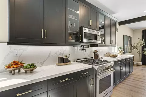 Kitchen - 29902 Vintage Ct, Castaic, CA 91384 photo 4 of 8