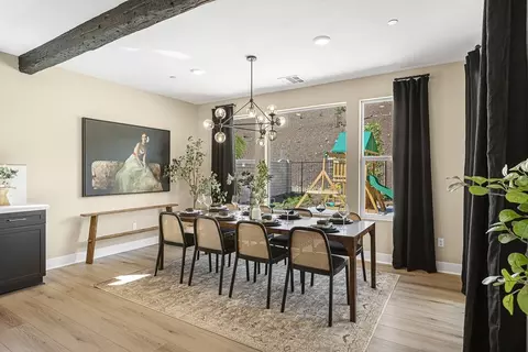 Dining - 29902 Vintage Ct, Castaic, CA 91384 photo 2 of 3