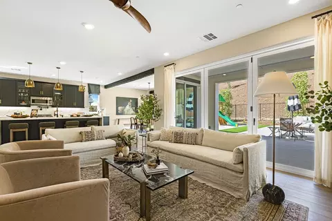 Living - 29902 Vintage Ct, Castaic, CA 91384 photo 2 of 7