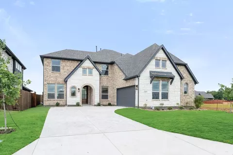 237 Sweetwater Dr, Commerce, TX 75428