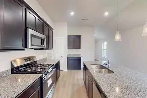 Kitchen - 6517 Adderly Rd, Pilot Point, TX 76258 photo 2 of 4