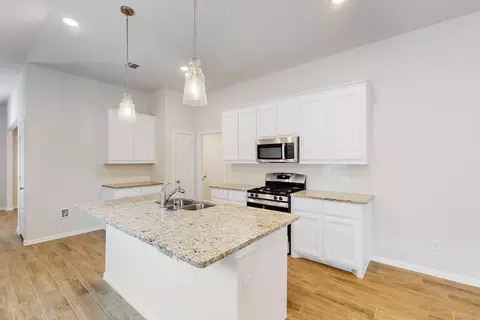 Kitchen - 6517 Adderly Rd, Pilot Point, TX 76258 photo 1 of 4