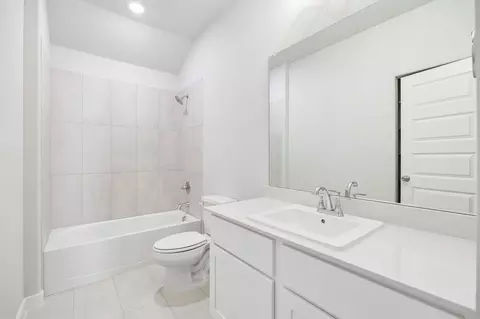 Bath - 804 Rockcloud Dr, Haslet, TX 76052 photo 5 of 13