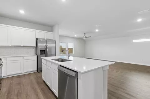 Kitchen - 804 Rockcloud Dr, Haslet, TX 76052 photo 2 of 13