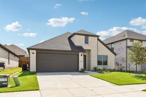 Exterior - 804 Rockcloud Dr, Haslet, TX 76052 photo 5 of 20