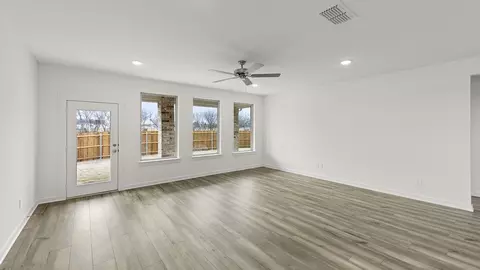 Living - 2712 Pinnacle Pl, Corinth, TX 76210 photo 3 of 8