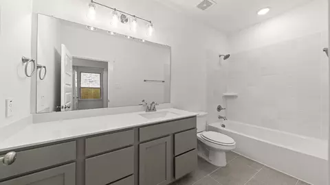 Bath - 2712 Pinnacle Pl, Corinth, TX 76210 photo 5 of 12