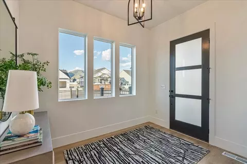 Entry Way - 2458 W Aurora Ave, Mapleton, UT 84664 photo 4 of 6