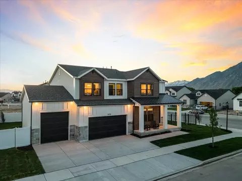 Exterior - 2458 W Aurora Ave, Mapleton, UT 84664 photo 2 of 10