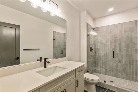 Bath - 2458 W Aurora Ave, Mapleton, UT 84664 photo 6 of 6